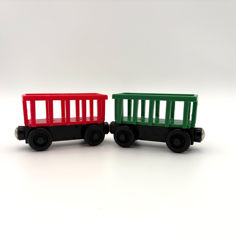 Red & Green Circus Cars Thomas & Friends Wooden Railway Train Tank Engine